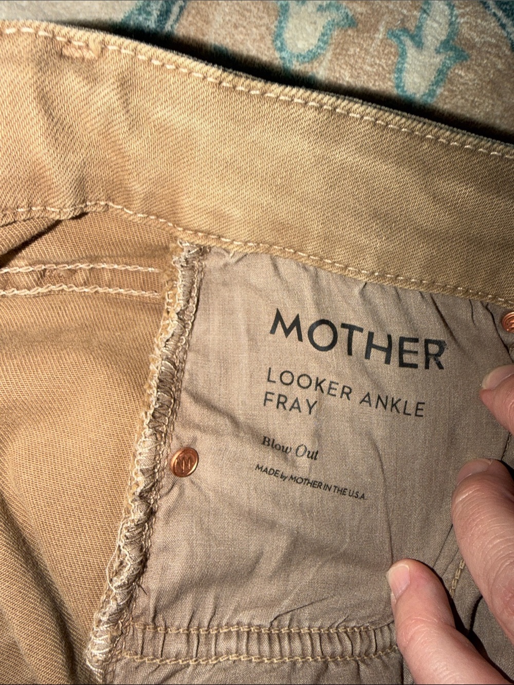 MOTHER Looker Ankle Fray in Blow Out - Picture 6 of 8
